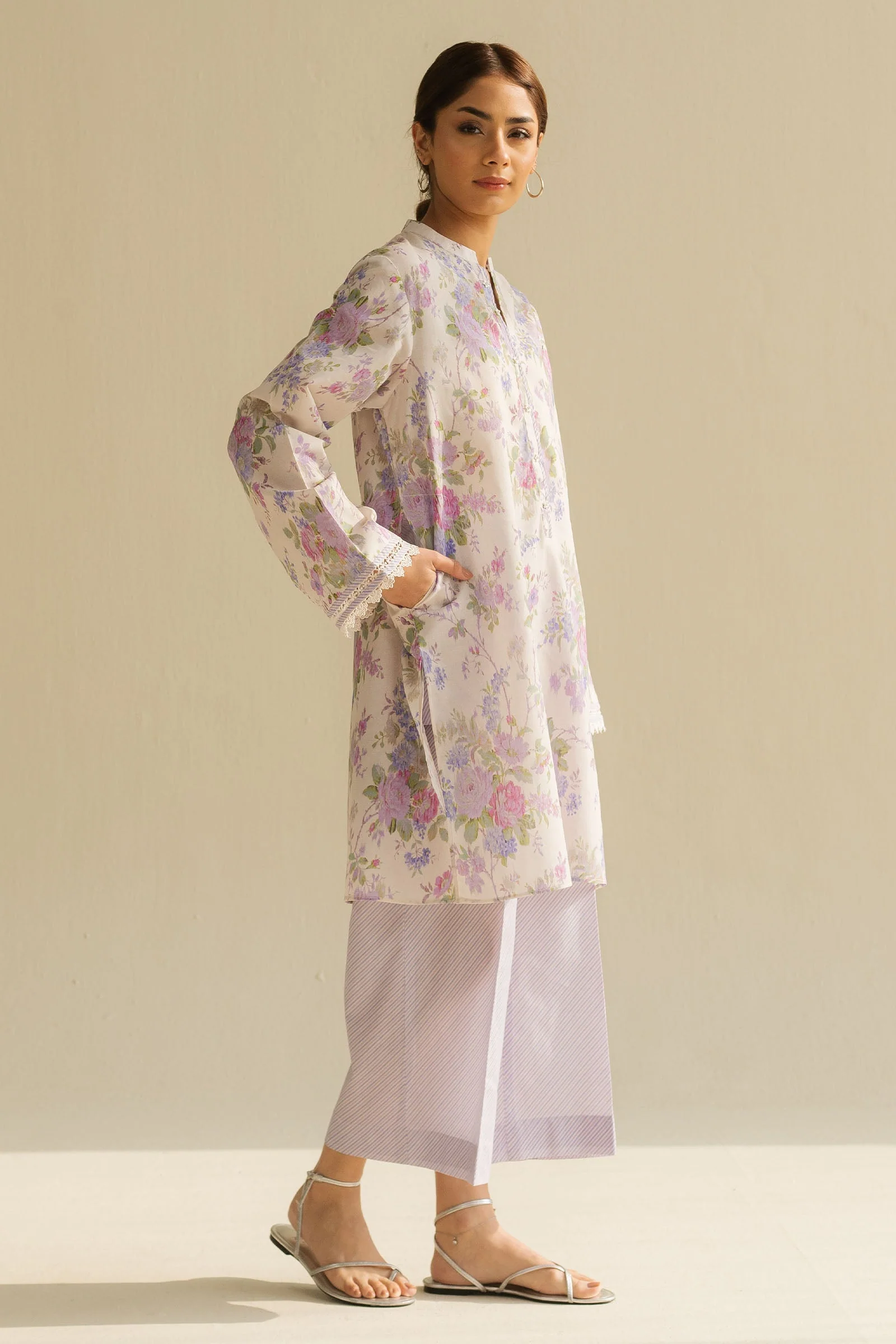 CR25B0227 - Image 3