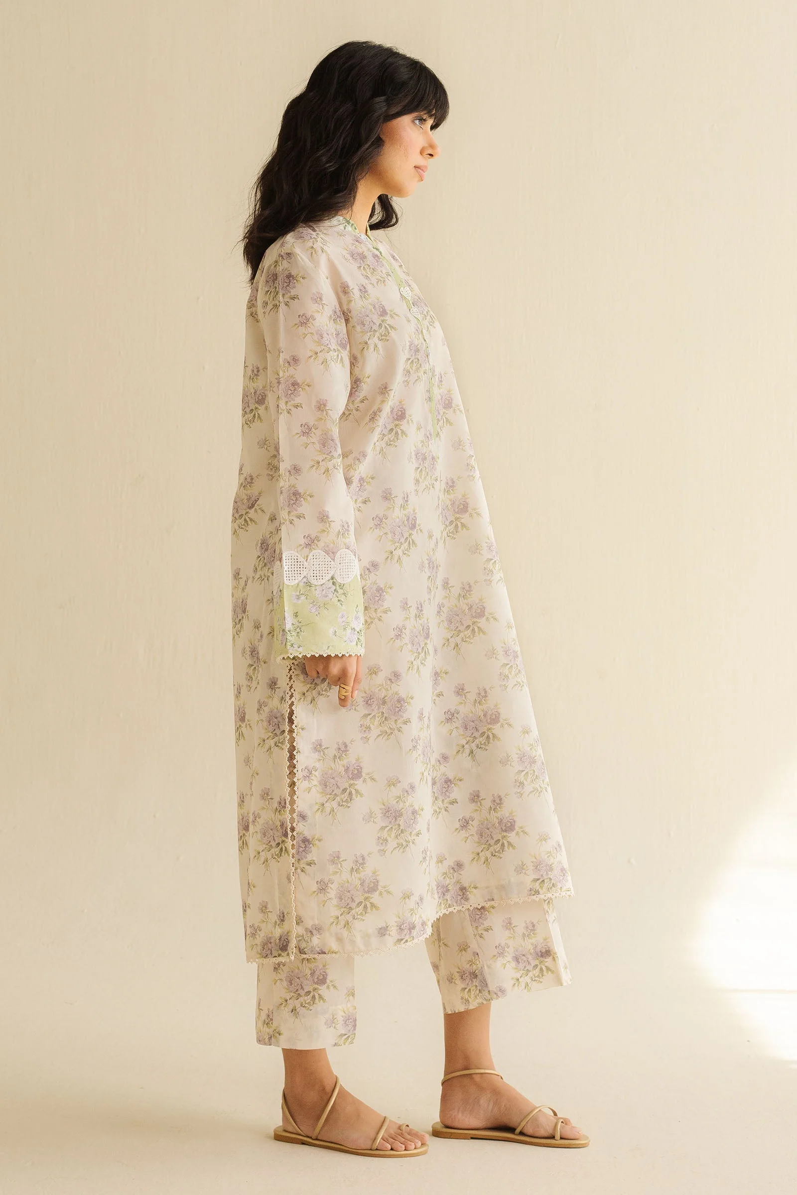 CR25B0433 - Image 3