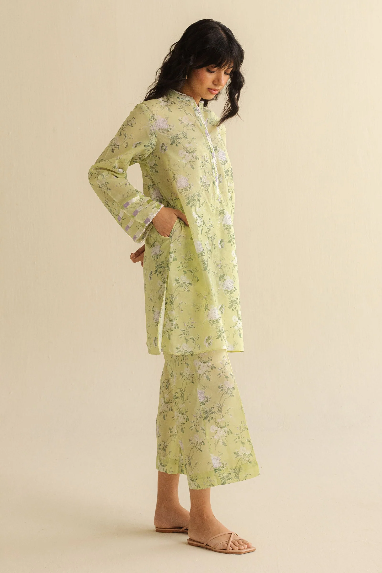 CR25B0437 - Image 3
