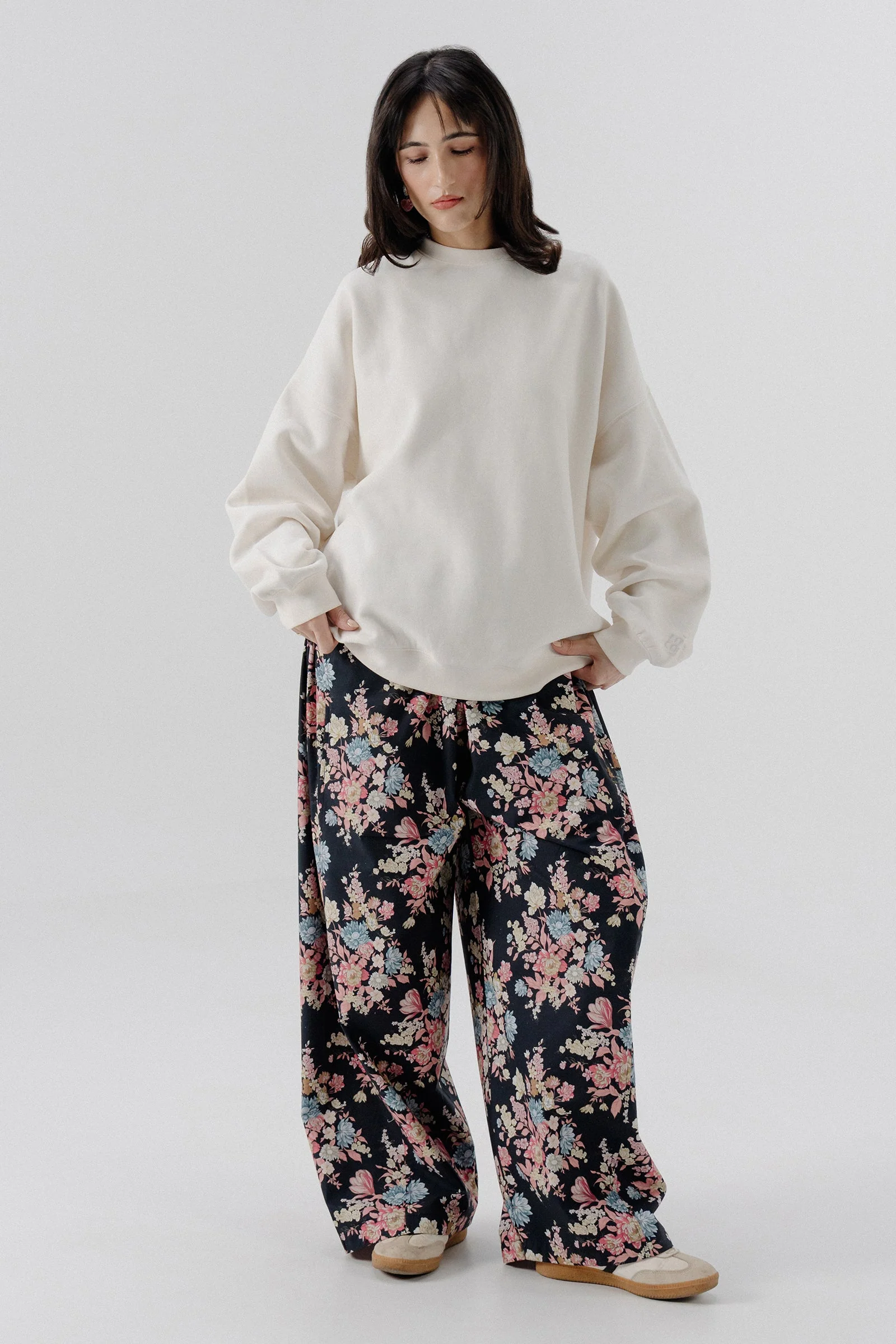 Soft Oversized SweatShirt - Off-White - Image 4