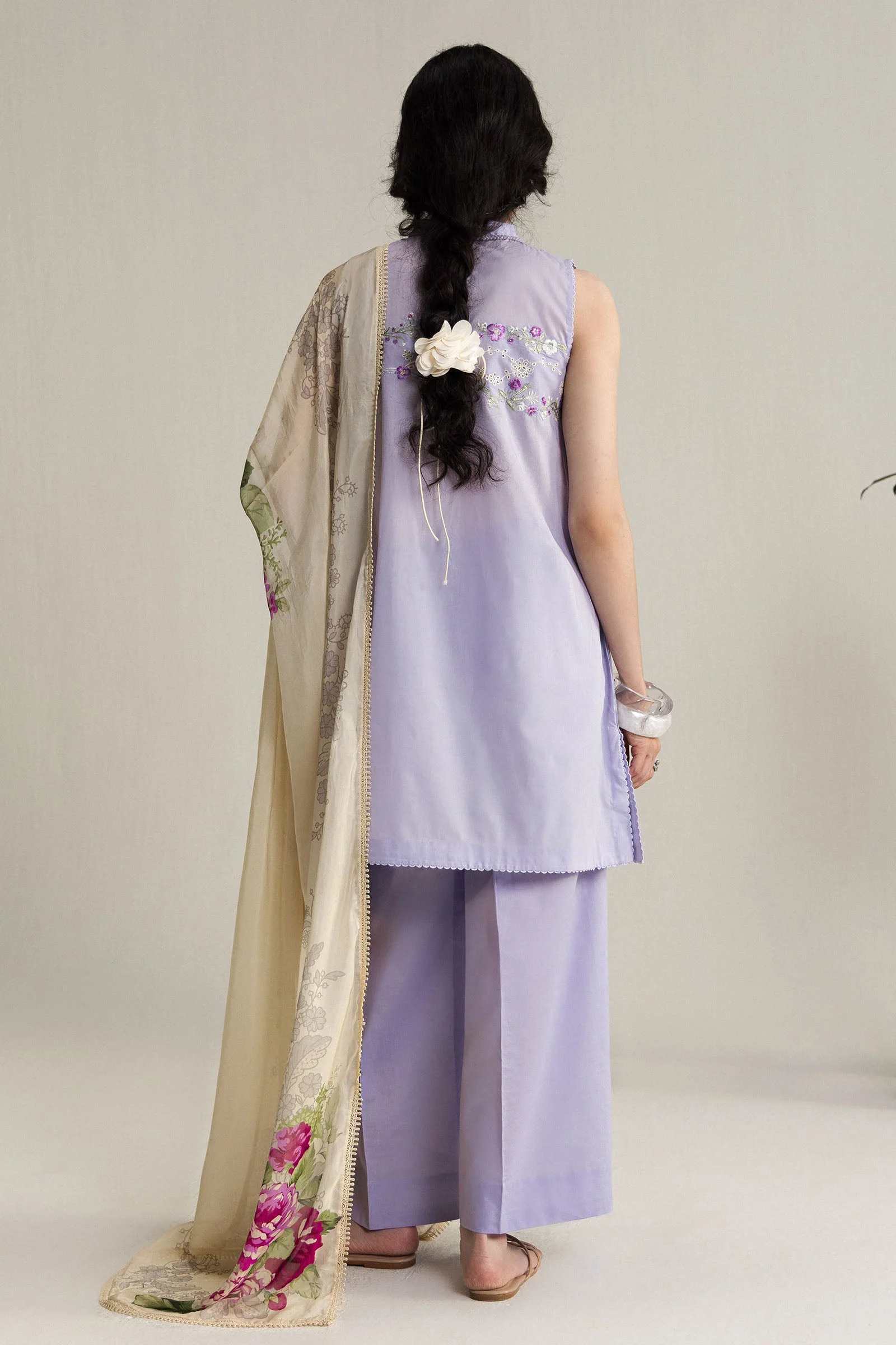 Yura-3B - Image 3