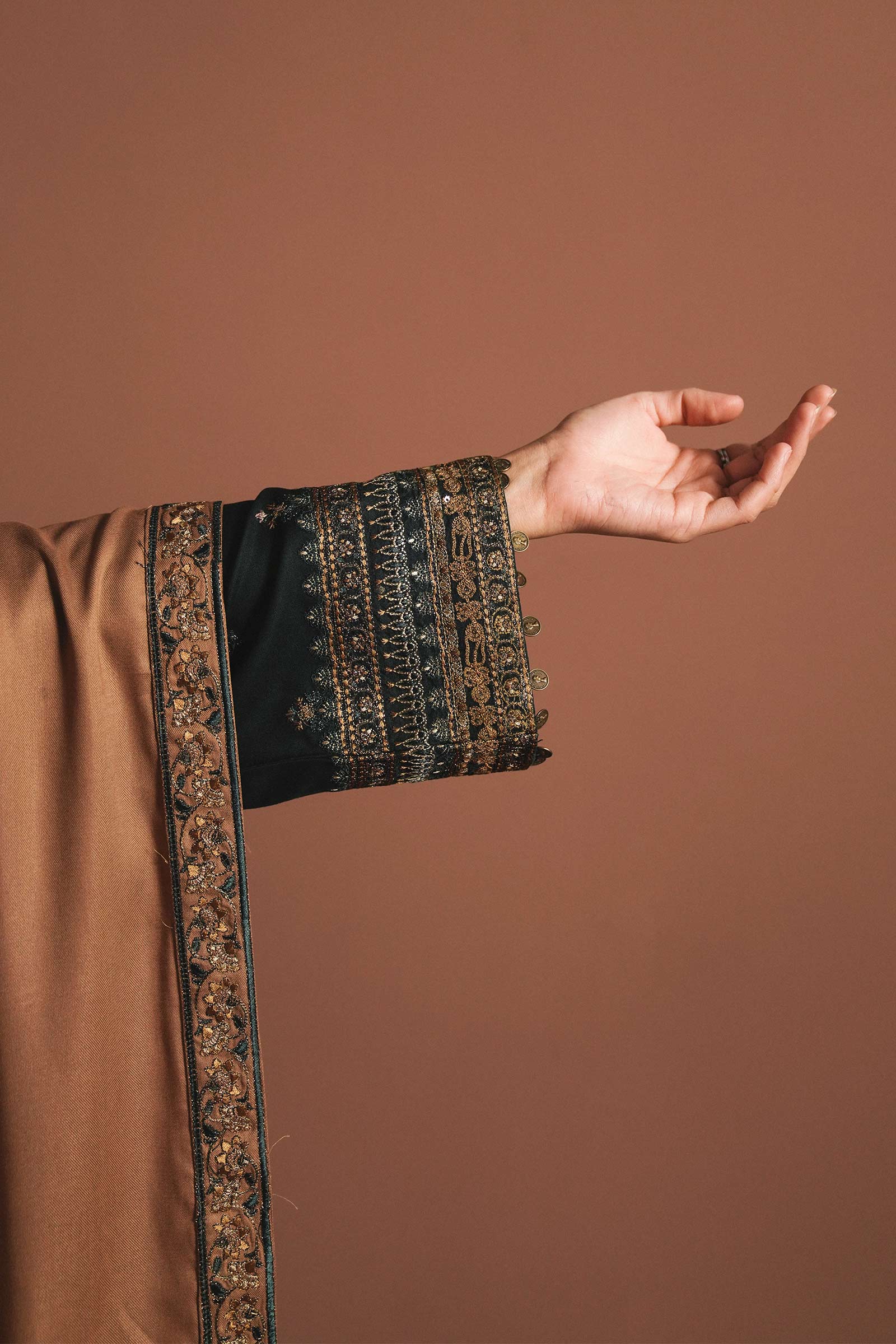 Stitched - Bano - Image 5