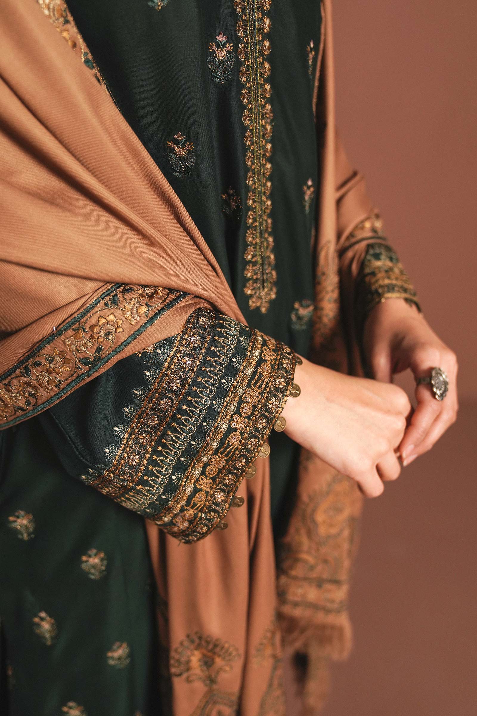 Stitched - Bano - Image 6
