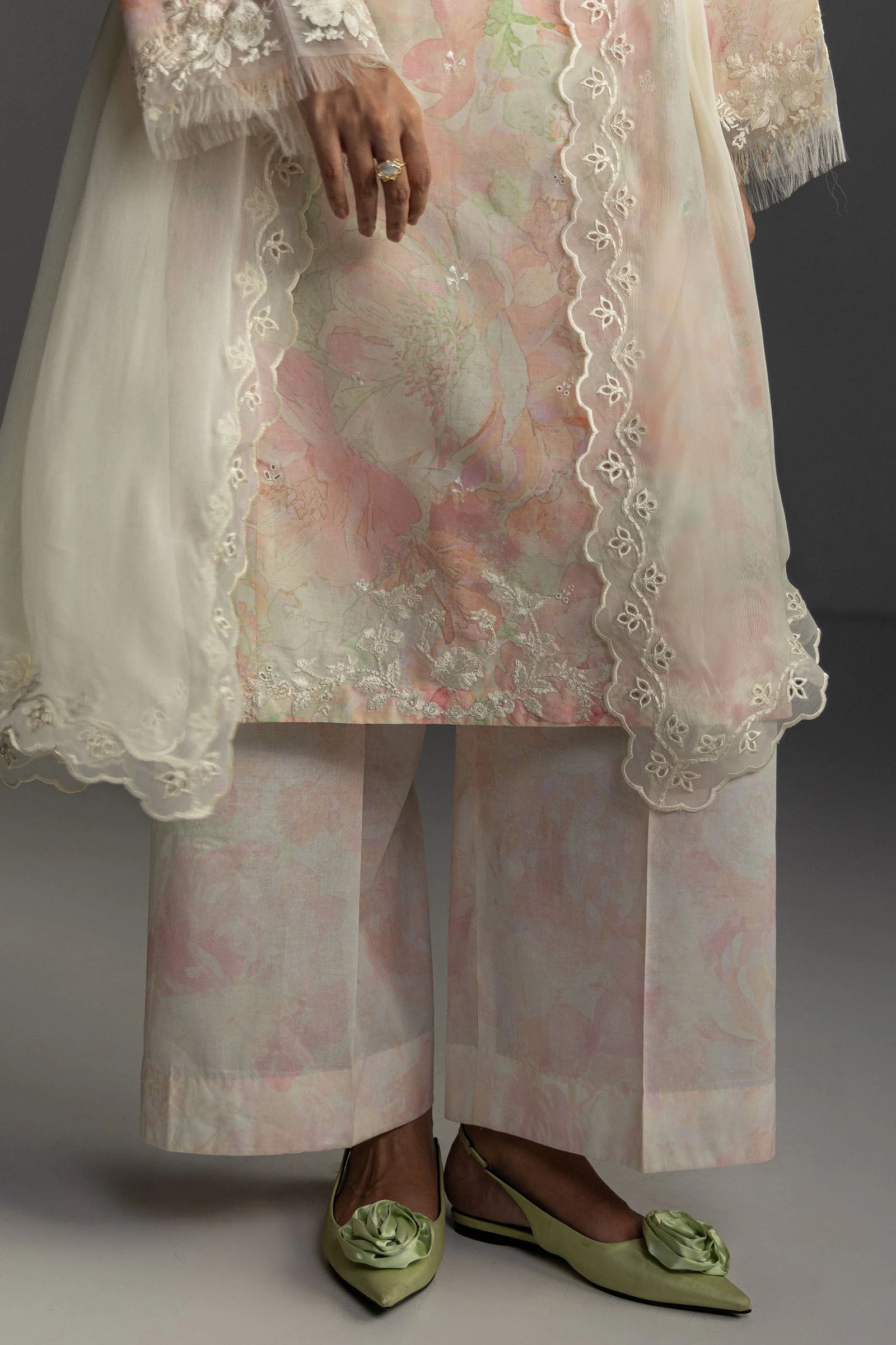 Aira-6B - Image 5