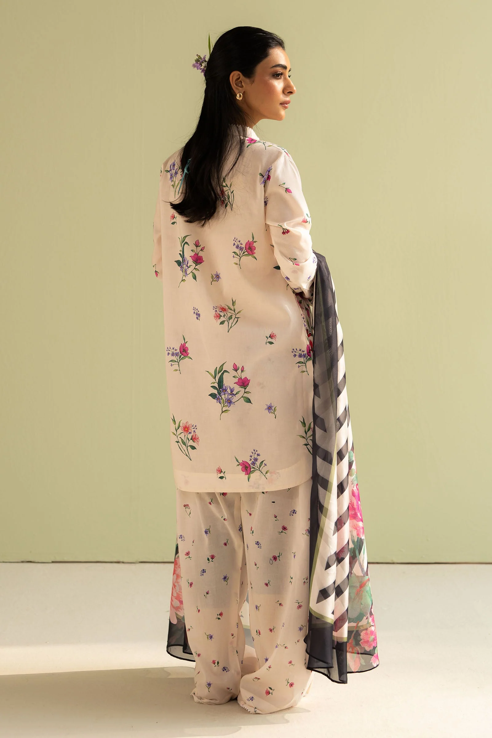 Reena-4B - Image 4