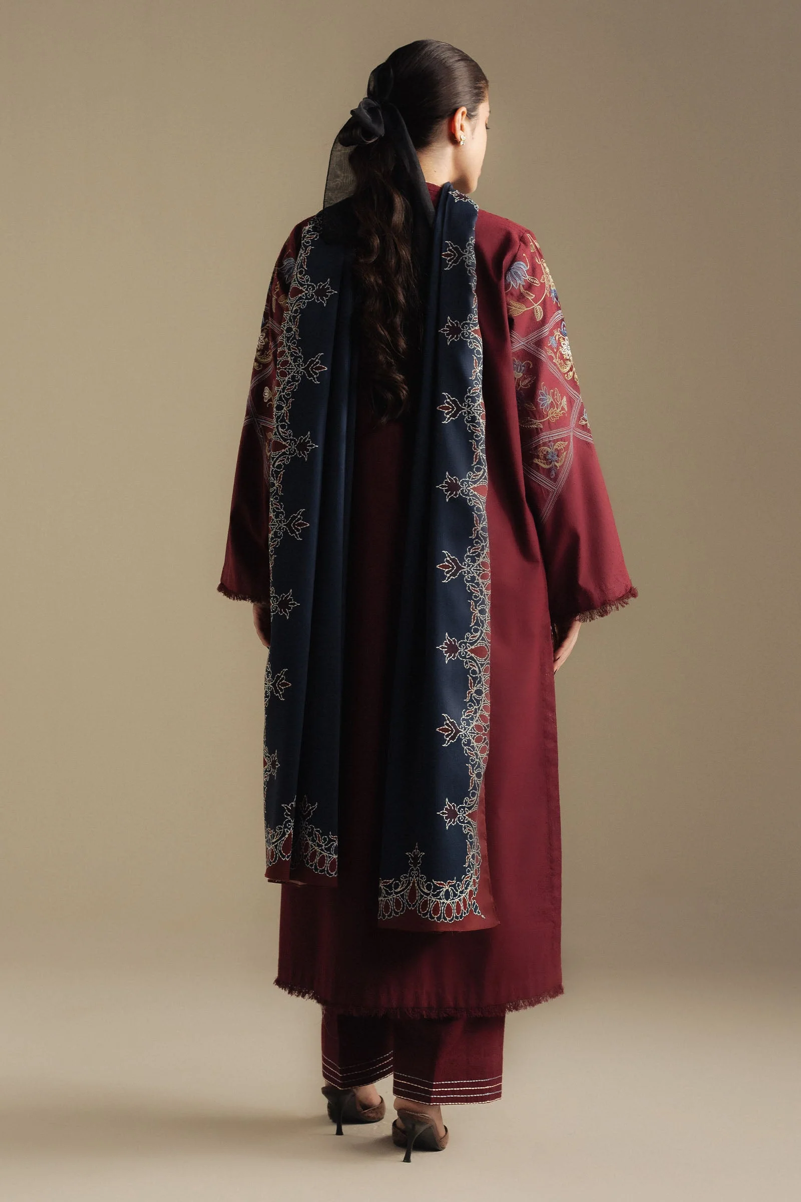 Coral-4B - Image 4